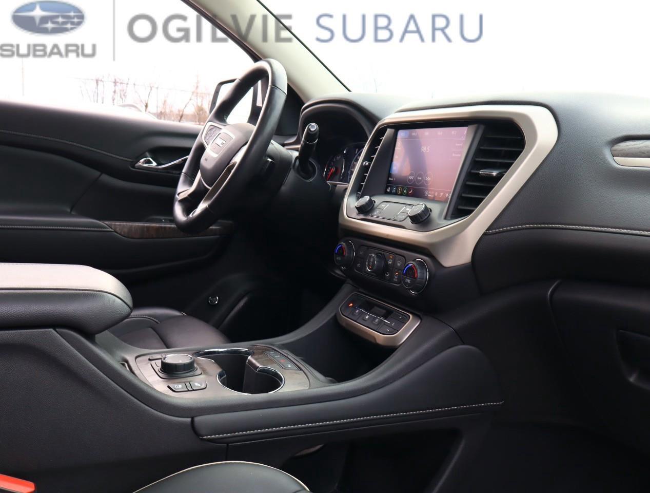 2022 GMC Acadia Denali All-wheel Drive Photo