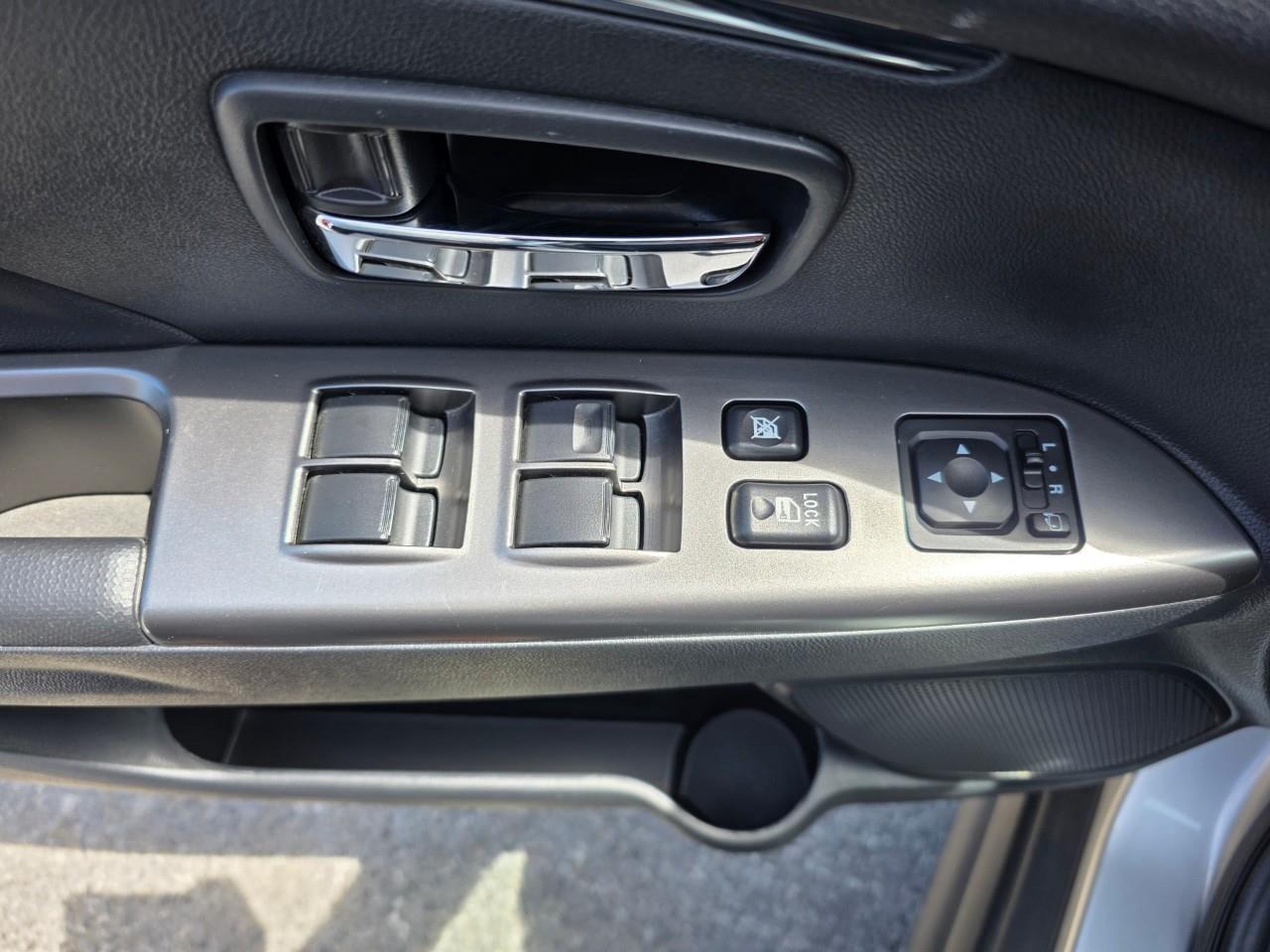 2024 Mitsubishi RVR SE 4dr AWC Photo