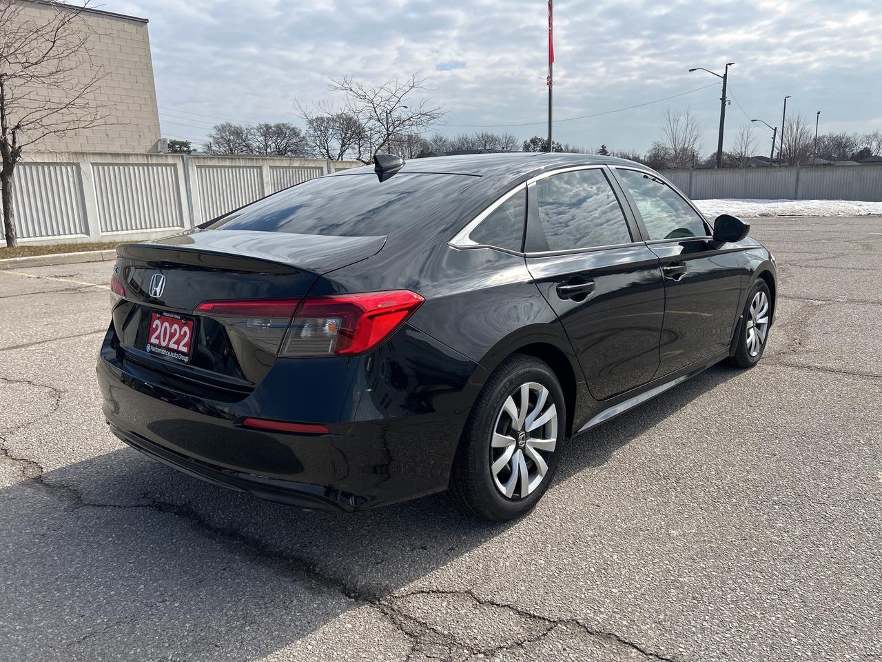2022 Honda Civic Sedan LX CarPlay Bluetooth Rear Camera Low Kms Photo