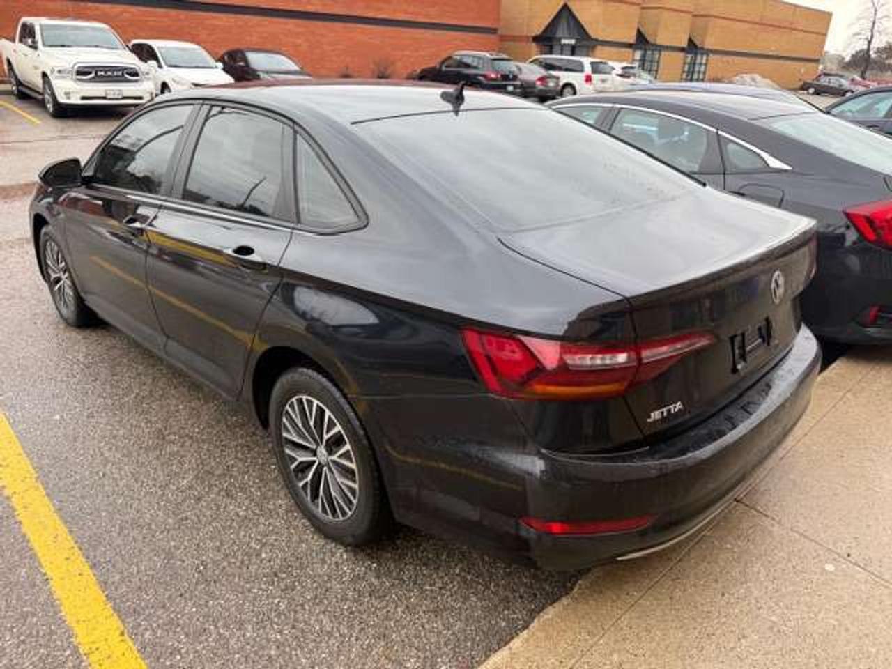 2019 Volkswagen Jetta Highline Automatic Apple CarPlay Certified Photo