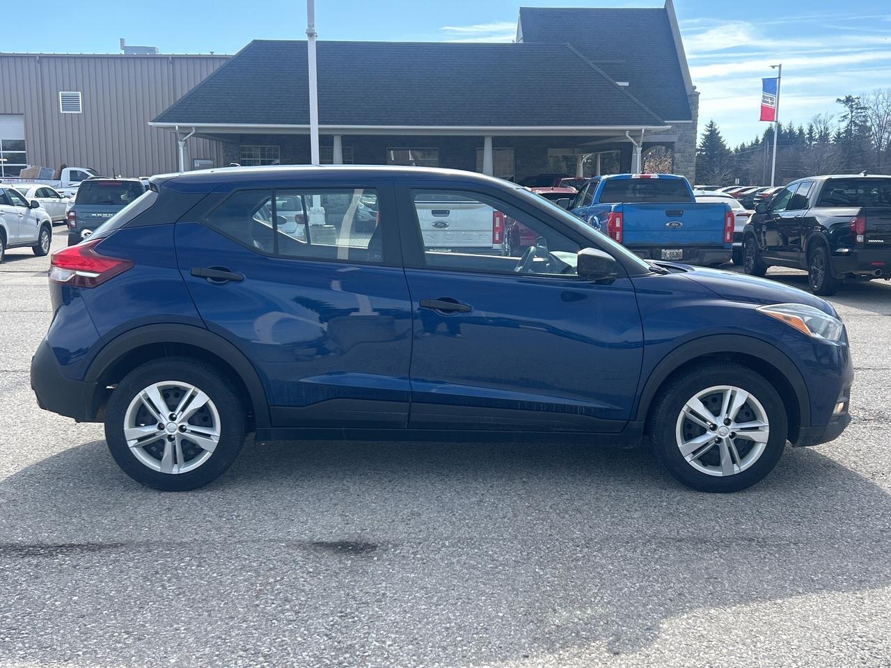 2020 Nissan Kicks S FWD   Blind-spot Warning   Lane Departure Photo