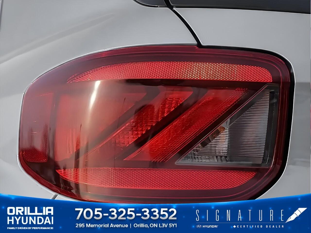 2025 Hyundai Venue Preferred IVT w/Two-Tone Photo