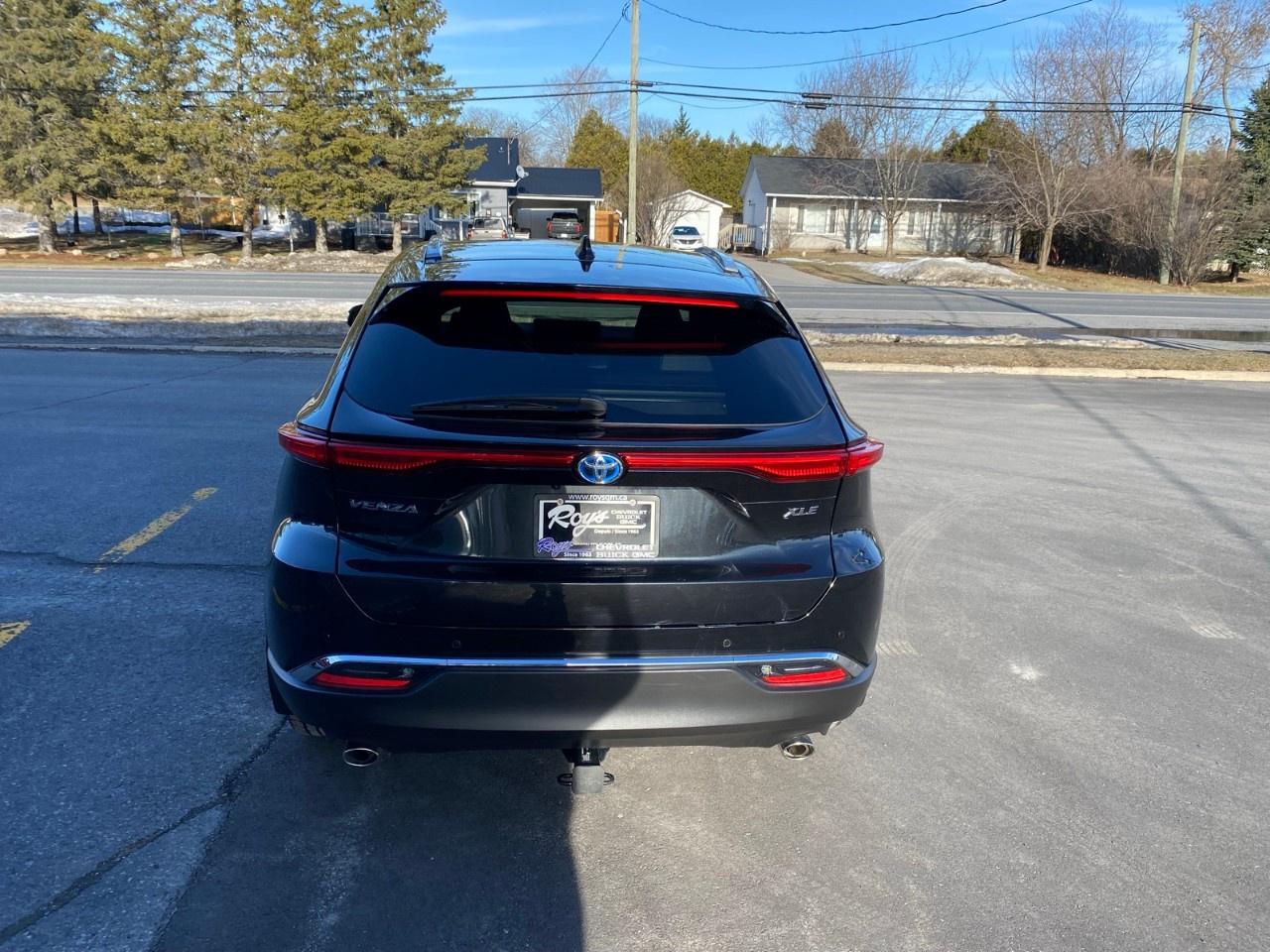 2023 Toyota Venza  Photo