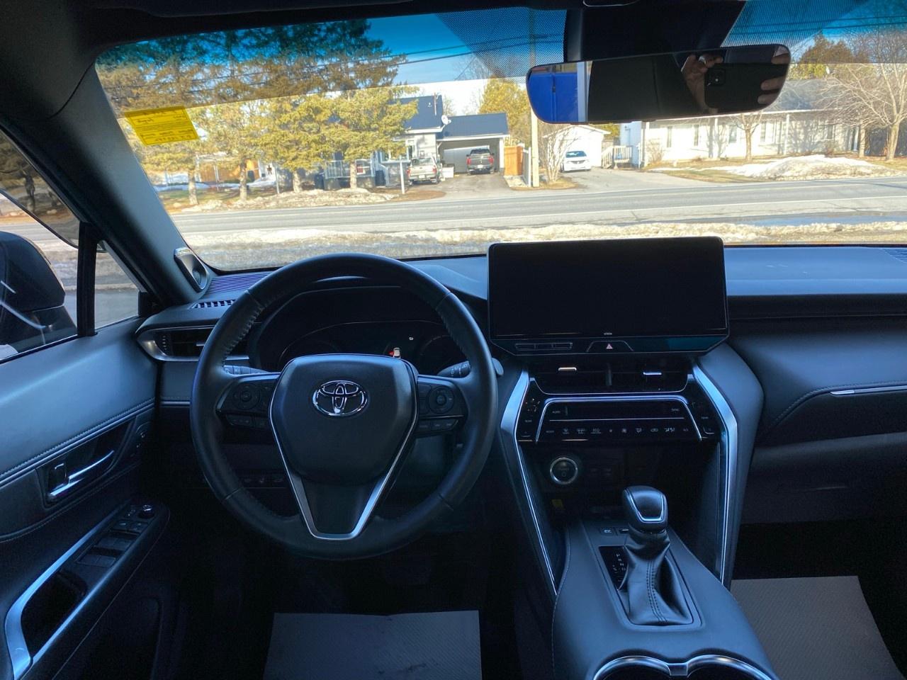 2023 Toyota Venza  Photo