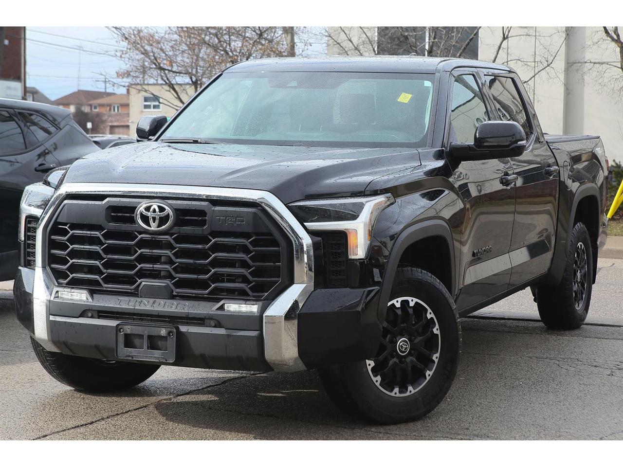 2023 Toyota Tundra SR5 CREWMAX 4WD Photo2