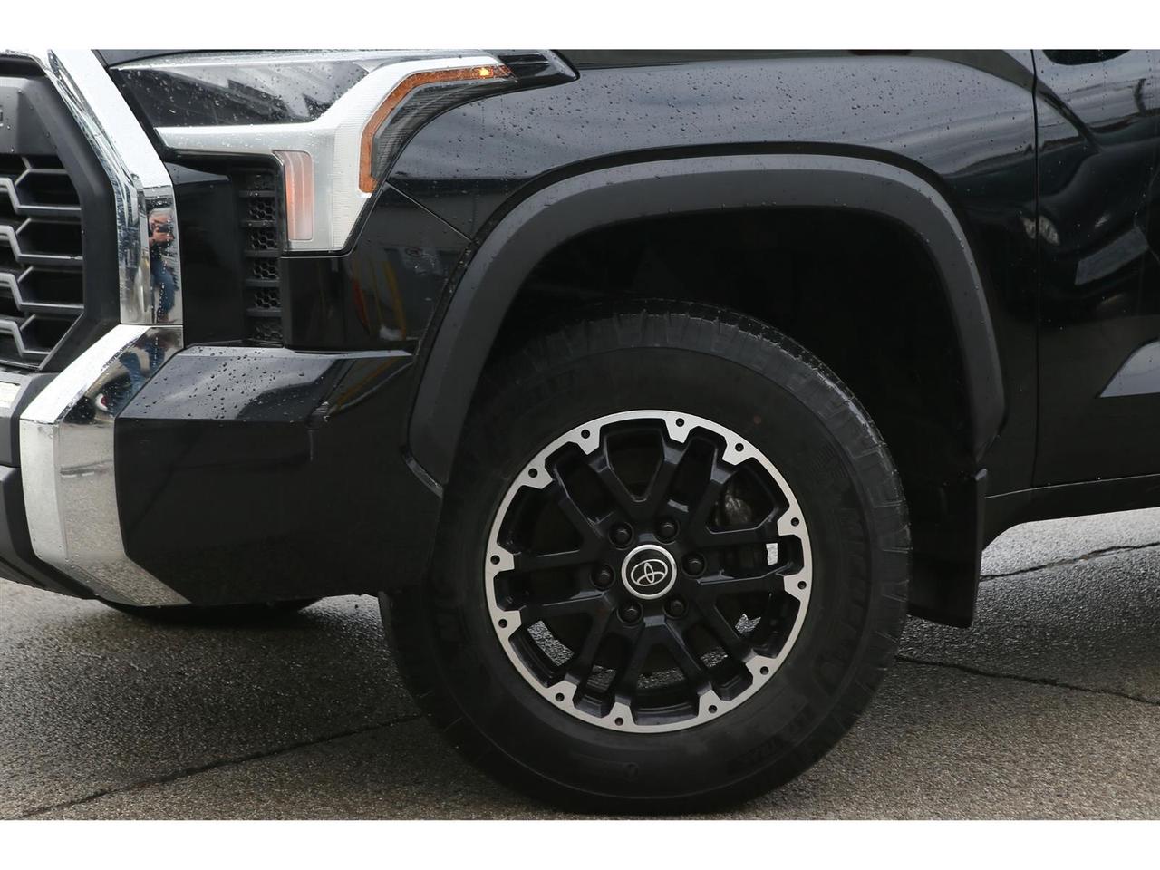 2023 Toyota Tundra SR5 CREWMAX 4WD Photo