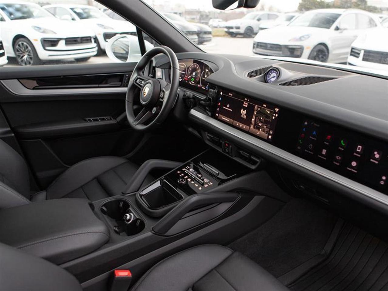 2024 Porsche Cayenne S e-Hybrid AWD Photo