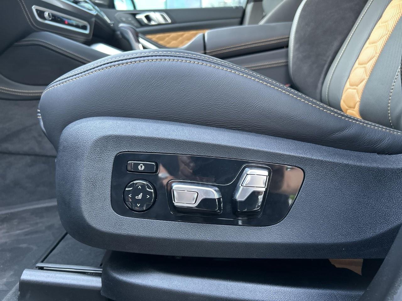 2025 BMW X5 M X5 M Competition Sports Activity Vehicle Photo