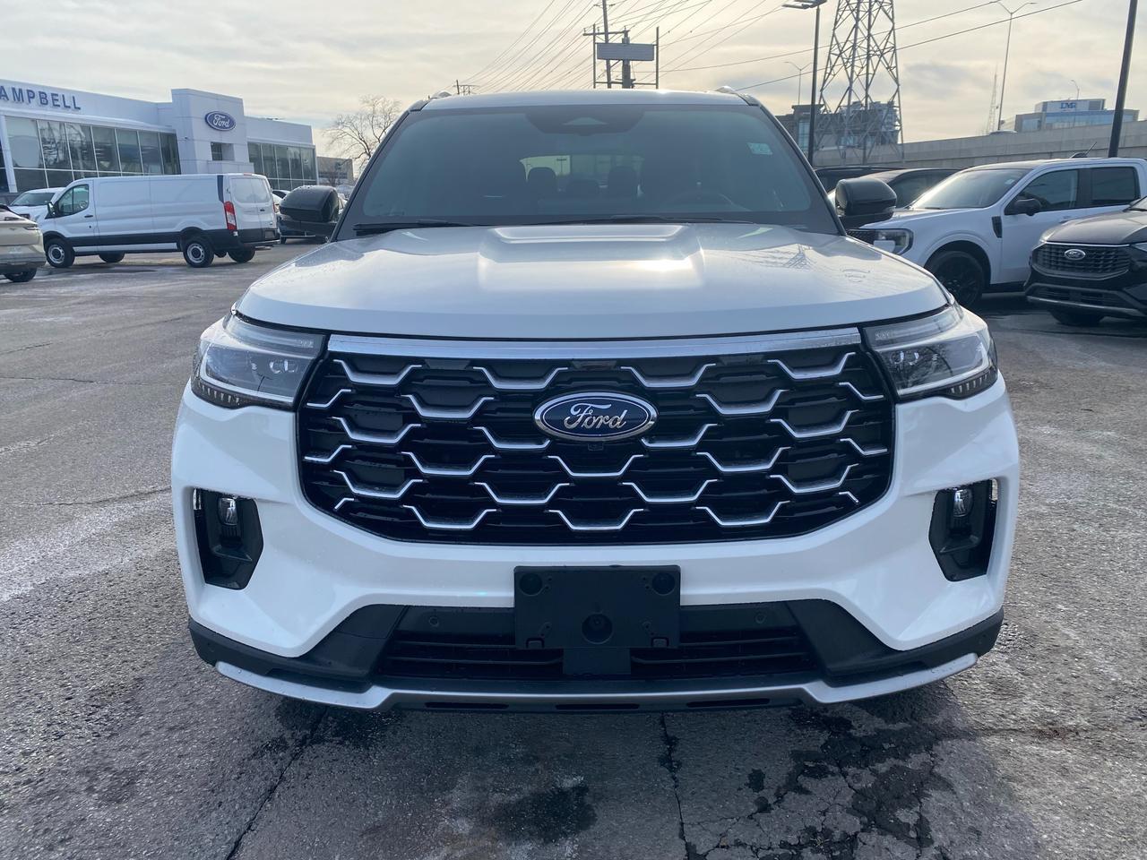 2026 Ford Explorer Platinum 4dr 4x4 Photo2