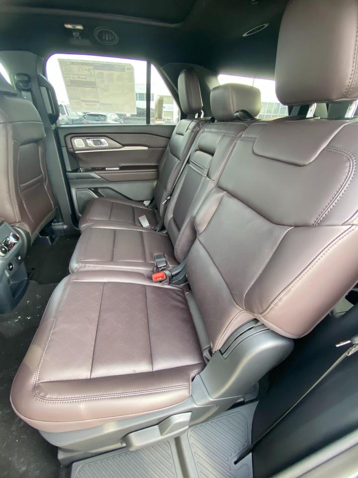 2026 Ford Explorer Platinum 4dr 4x4 Photo