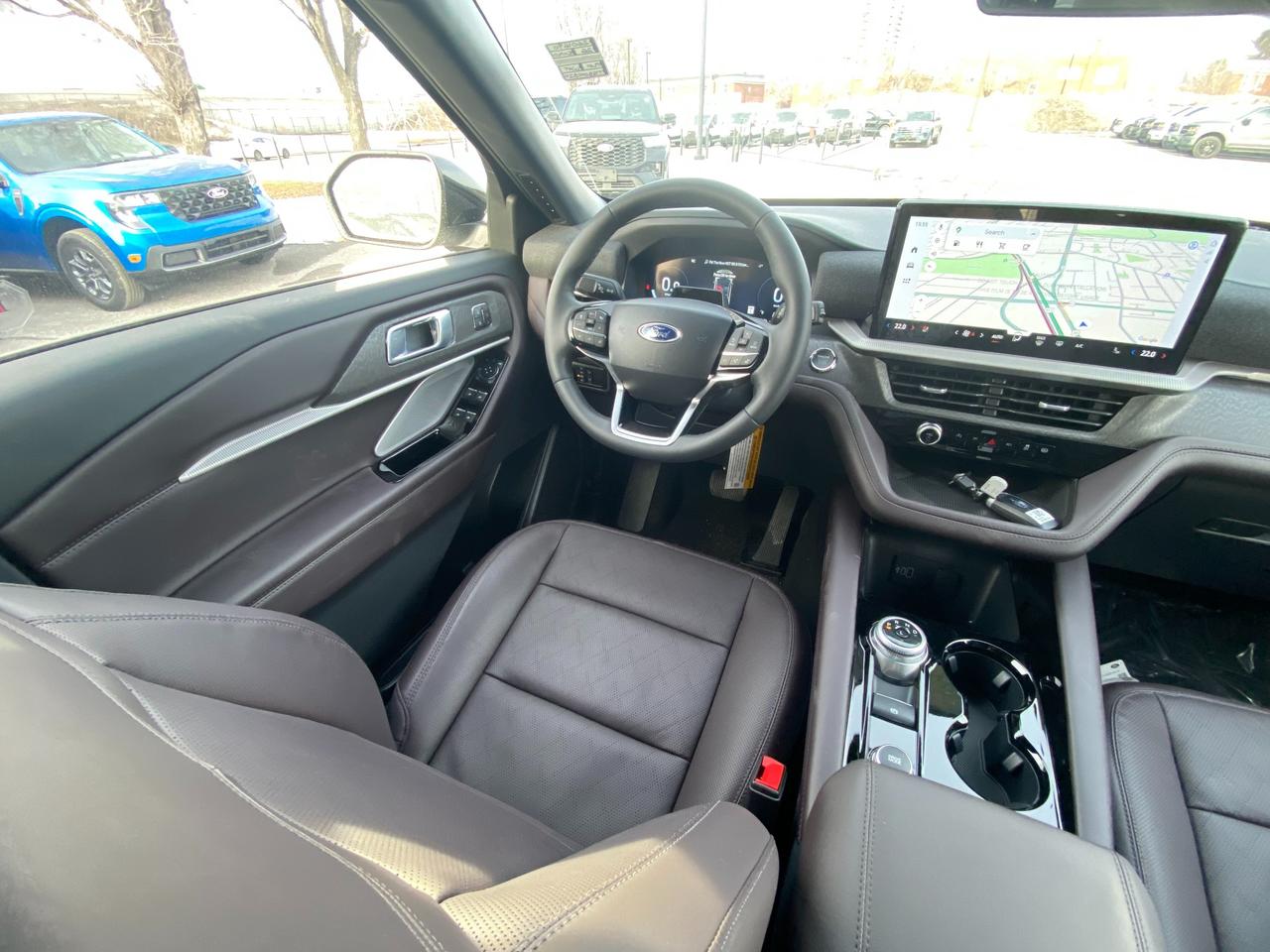 2026 Ford Explorer Platinum 4dr 4x4 Photo