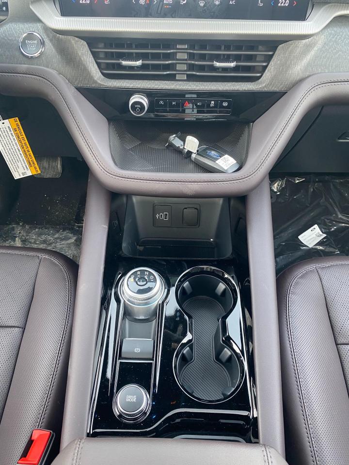 2026 Ford Explorer Platinum 4dr 4x4 Photo