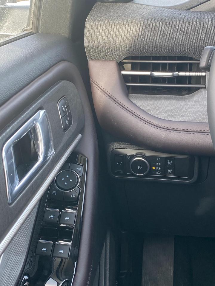 2026 Ford Explorer Platinum 4dr 4x4 Photo