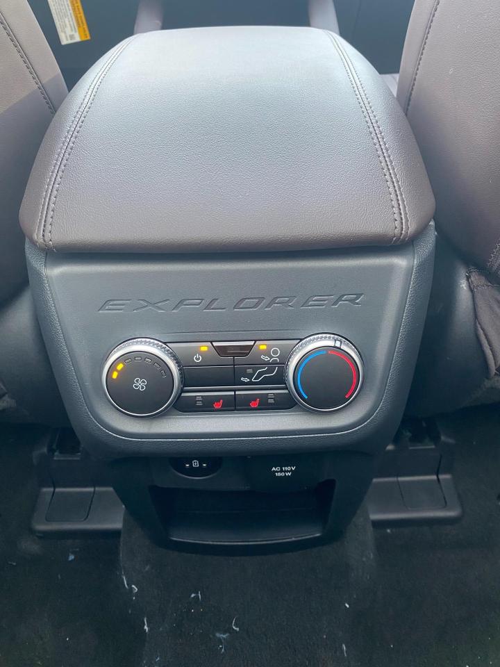 2026 Ford Explorer Platinum 4dr 4x4 Photo