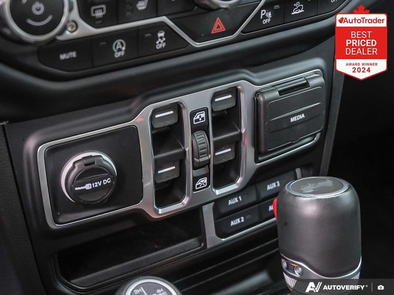 2023 Jeep Wrangler SAHARA 4DR 4X4 Photo