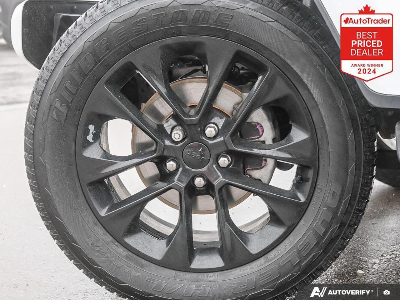 2023 Jeep Wrangler SAHARA 4DR 4X4 Photo