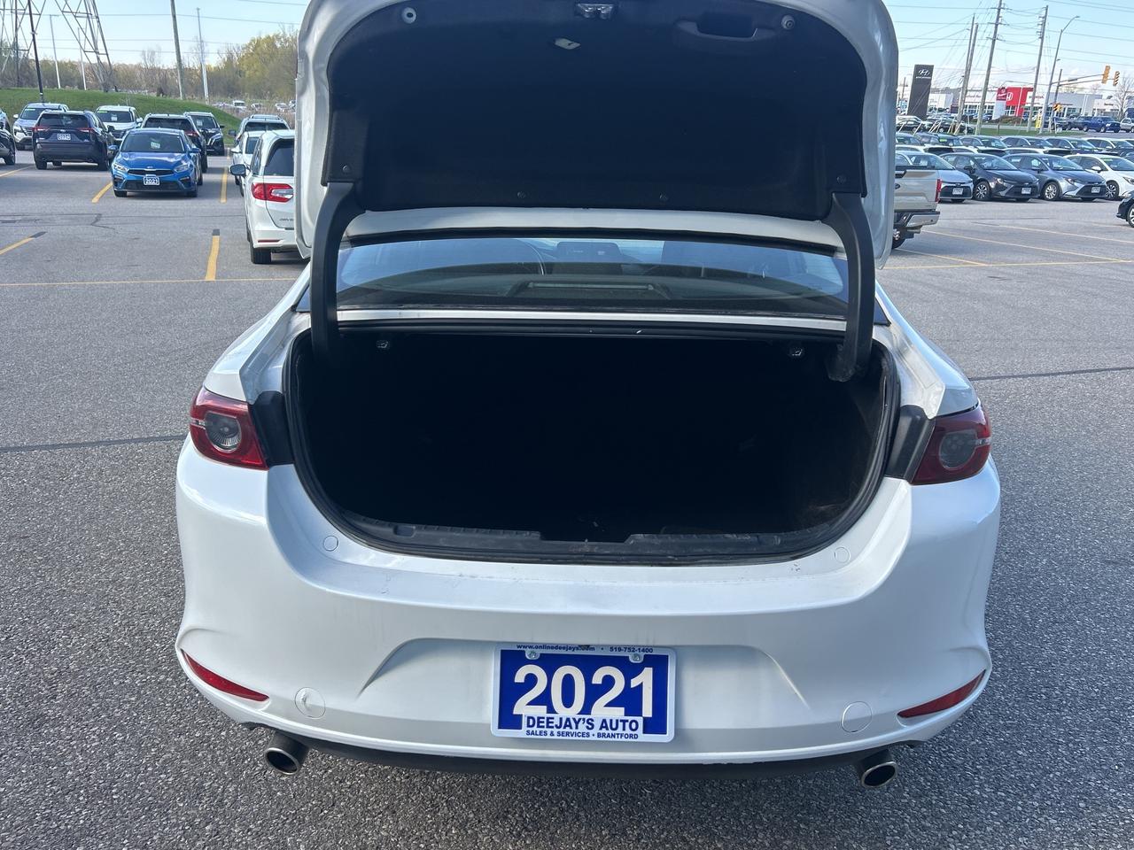 2021 Mazda MAZDA3 GX Photo