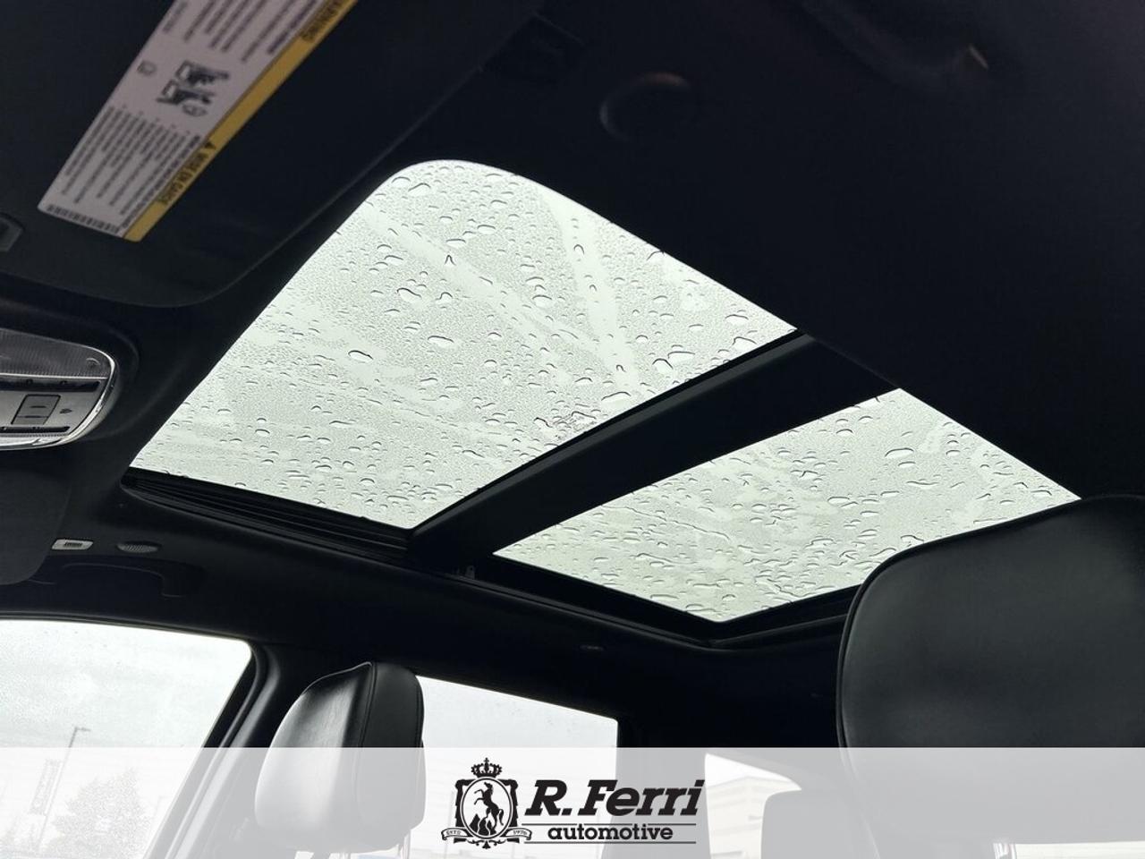 2019 Jeep Grand Cherokee Overland 4dr 4x4 Photo