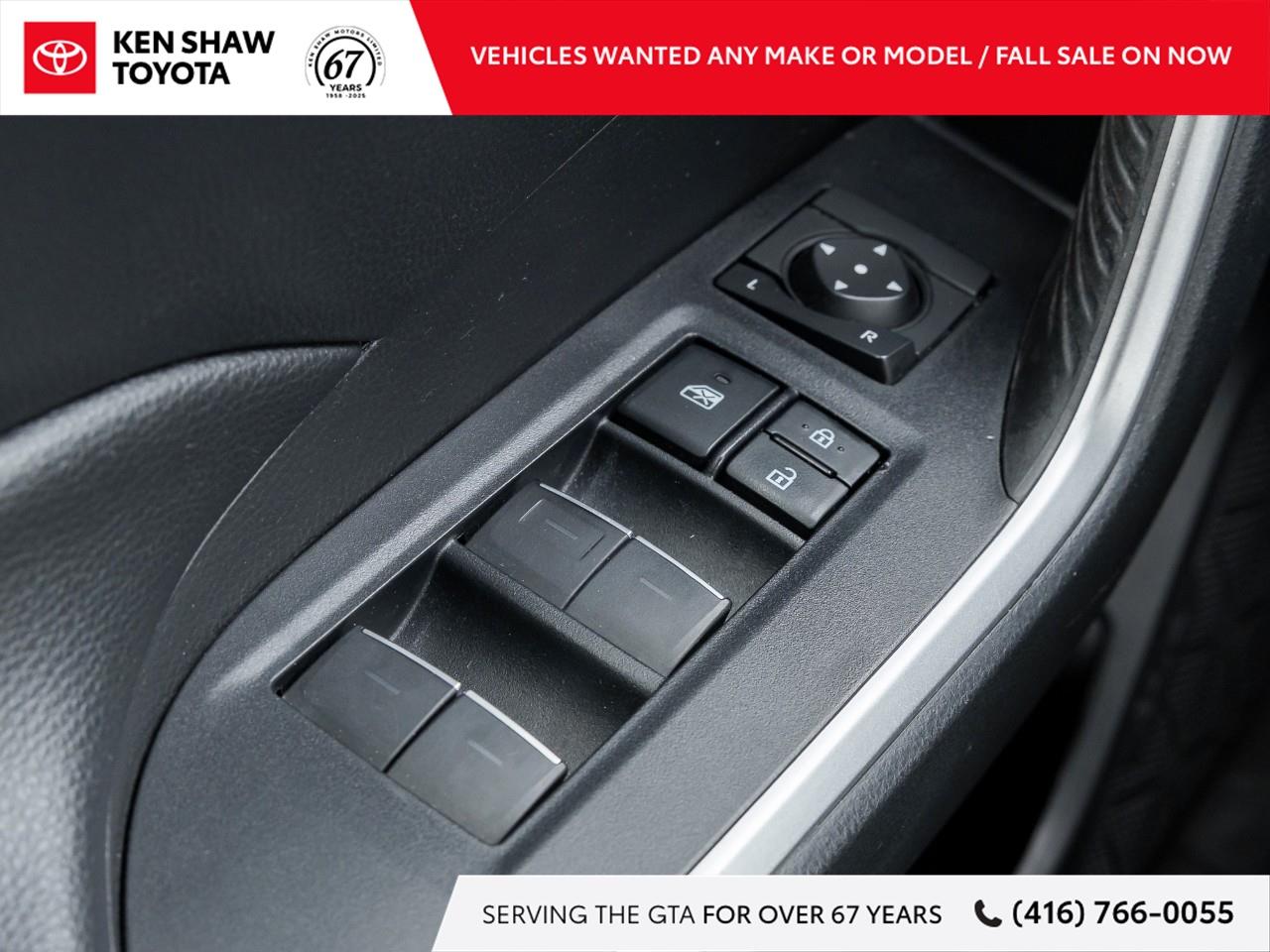 2022 Toyota RAV4 XLE 4dr All-wheel Drive Photo