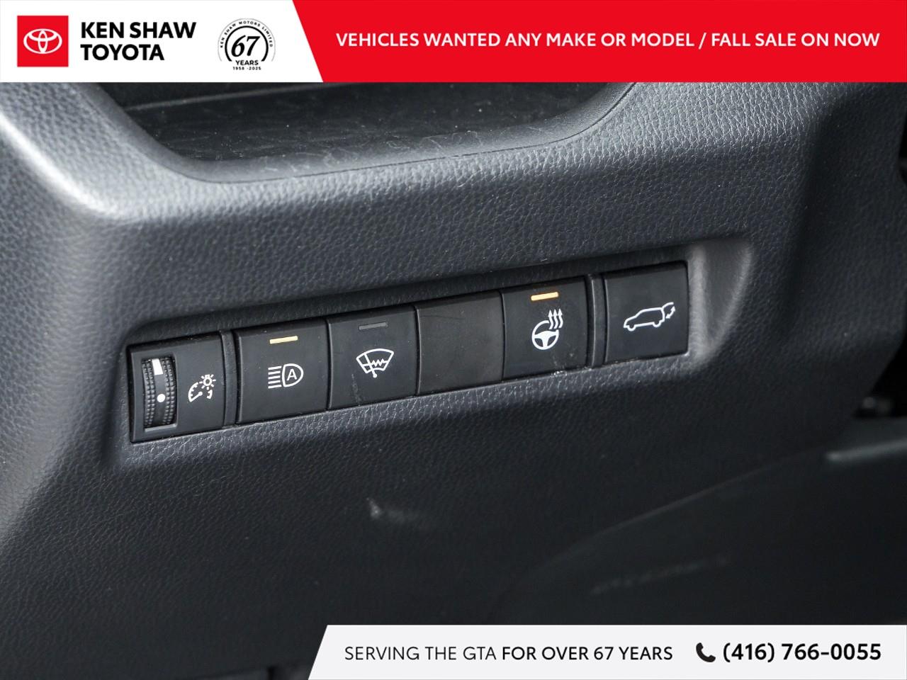 2022 Toyota RAV4 XLE 4dr All-wheel Drive Photo