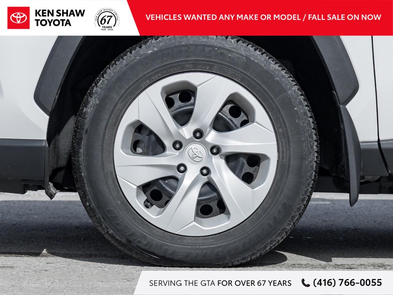 2024 Toyota RAV4 LE 4dr All-wheel Drive Photo4