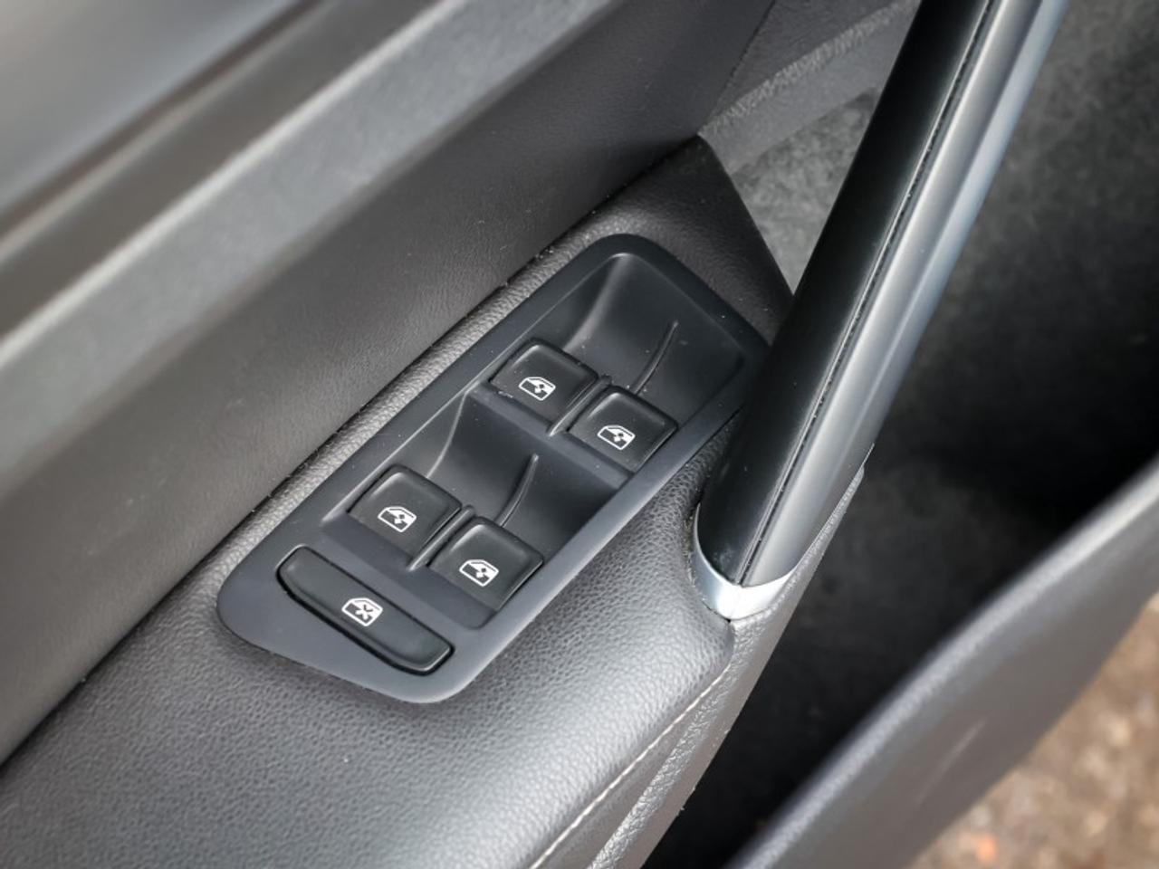 2018 Volkswagen Golf Comfortline 5-door Photo