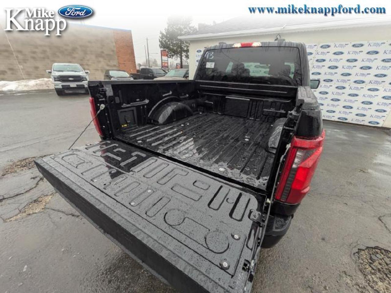 2026 Ford F-150 XLT Photo4