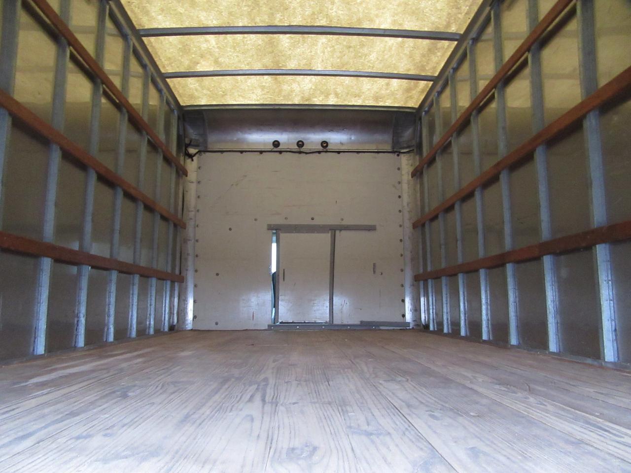 2006 Chevrolet 3500 3500 15FT CUBE VAN ROLLOUT RAMP Photo4