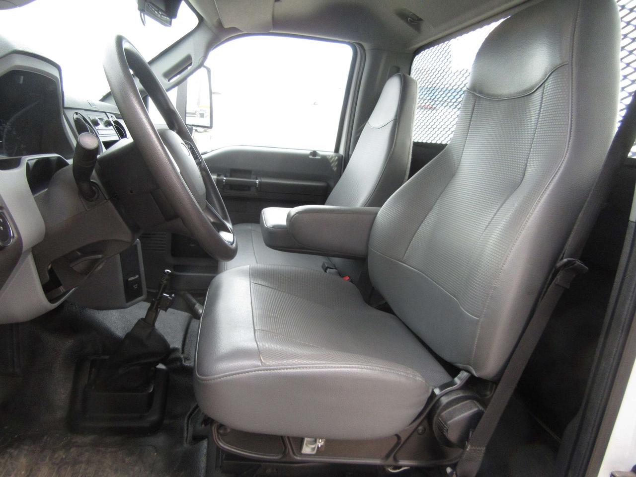 2022 Ford Super Duty F-750 Straight Frame DIESEL 26FT NEW FLAT DECK WITH TIE STRAP PACKAGE Photo
