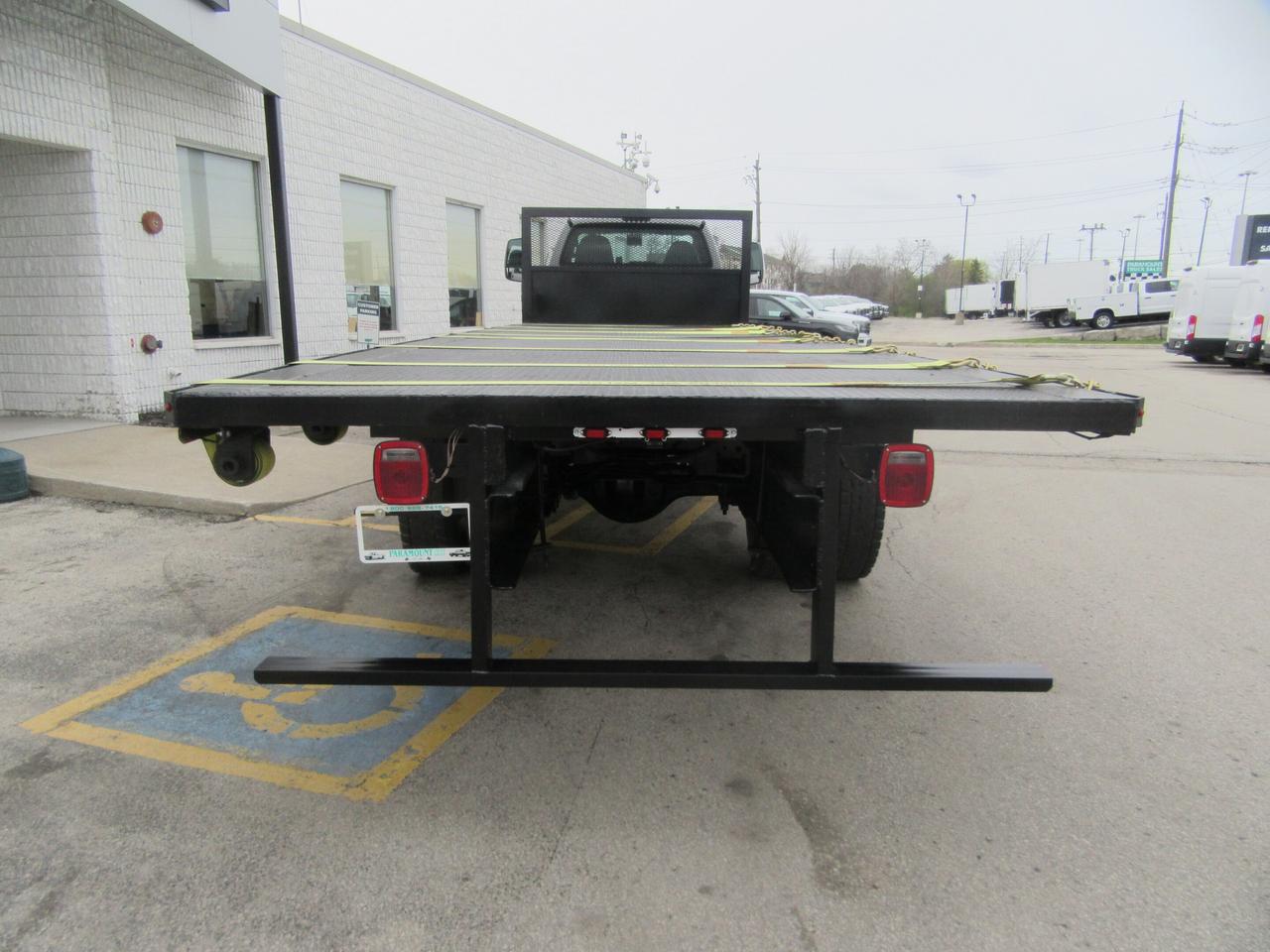 2022 Ford F-750 DIESEL 26FT NEW FLAT DECK WITH TIE STRAP PACKAGE Photo