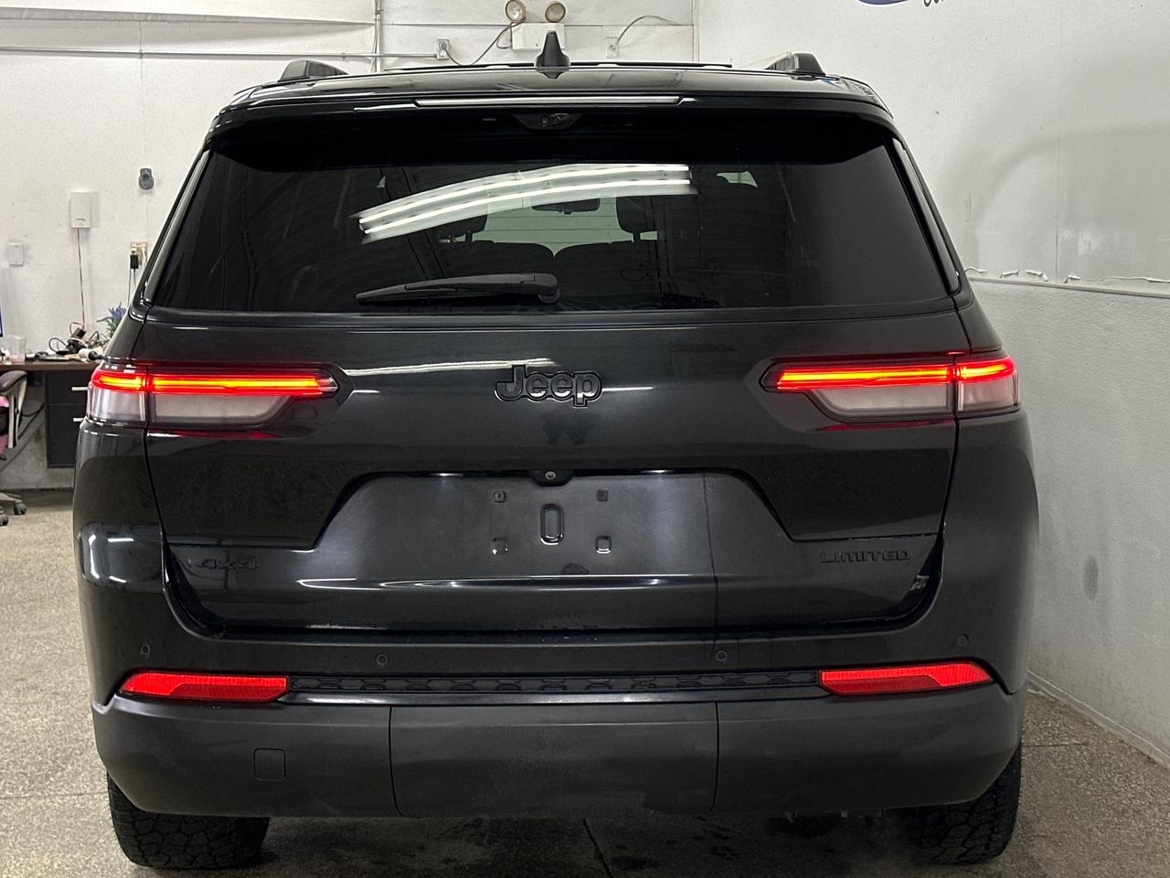 2024 Jeep Grand Cherokee L Limited 4dr 4x4 Photo4