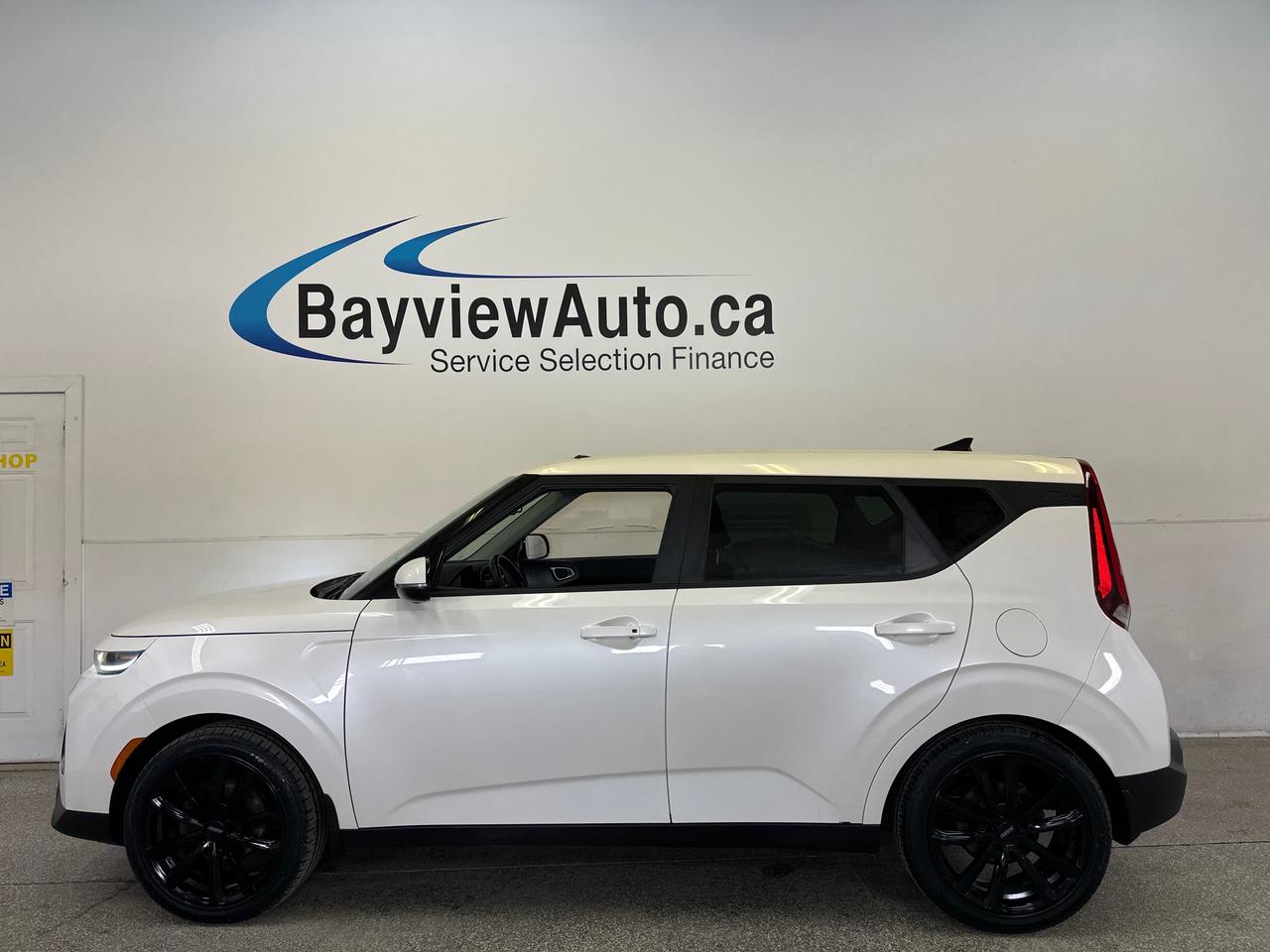 2022 Kia Soul EX Premium 4dr Hatchback Photo3