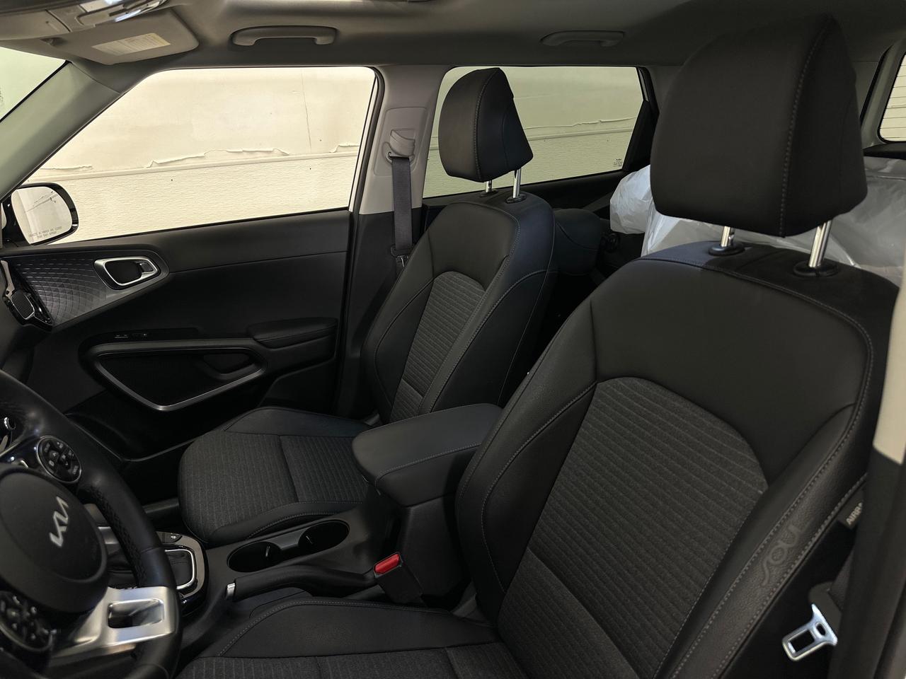 2022 Kia Soul EX Premium 4dr Hatchback Photo