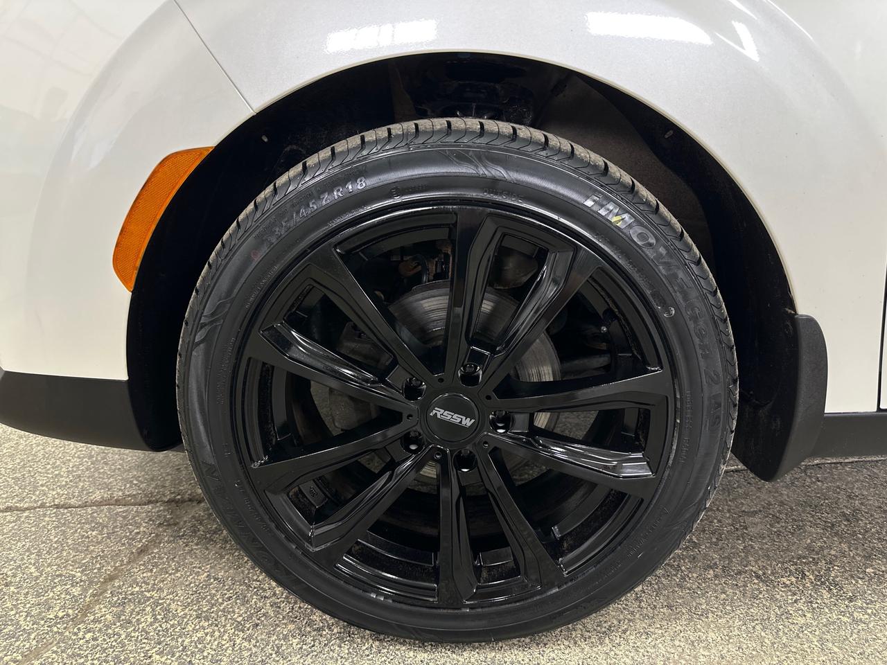 2022 Kia Soul EX Premium 4dr Hatchback Photo