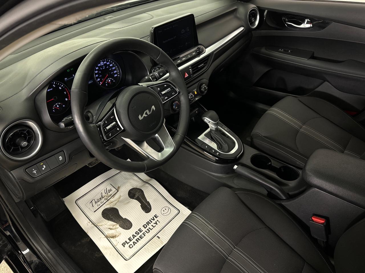 2023 Kia Forte EX 4dr Sedan Photo