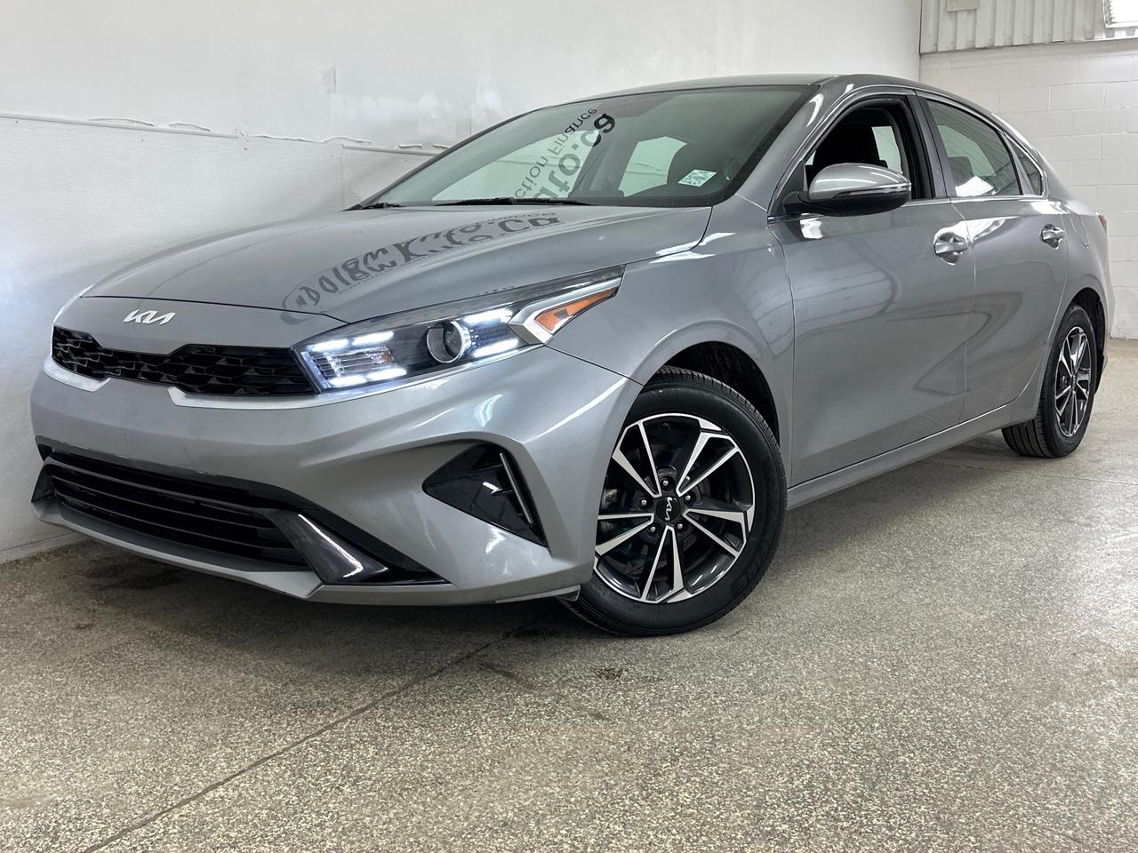 2024 Kia Forte EX 4dr Sedan Photo2