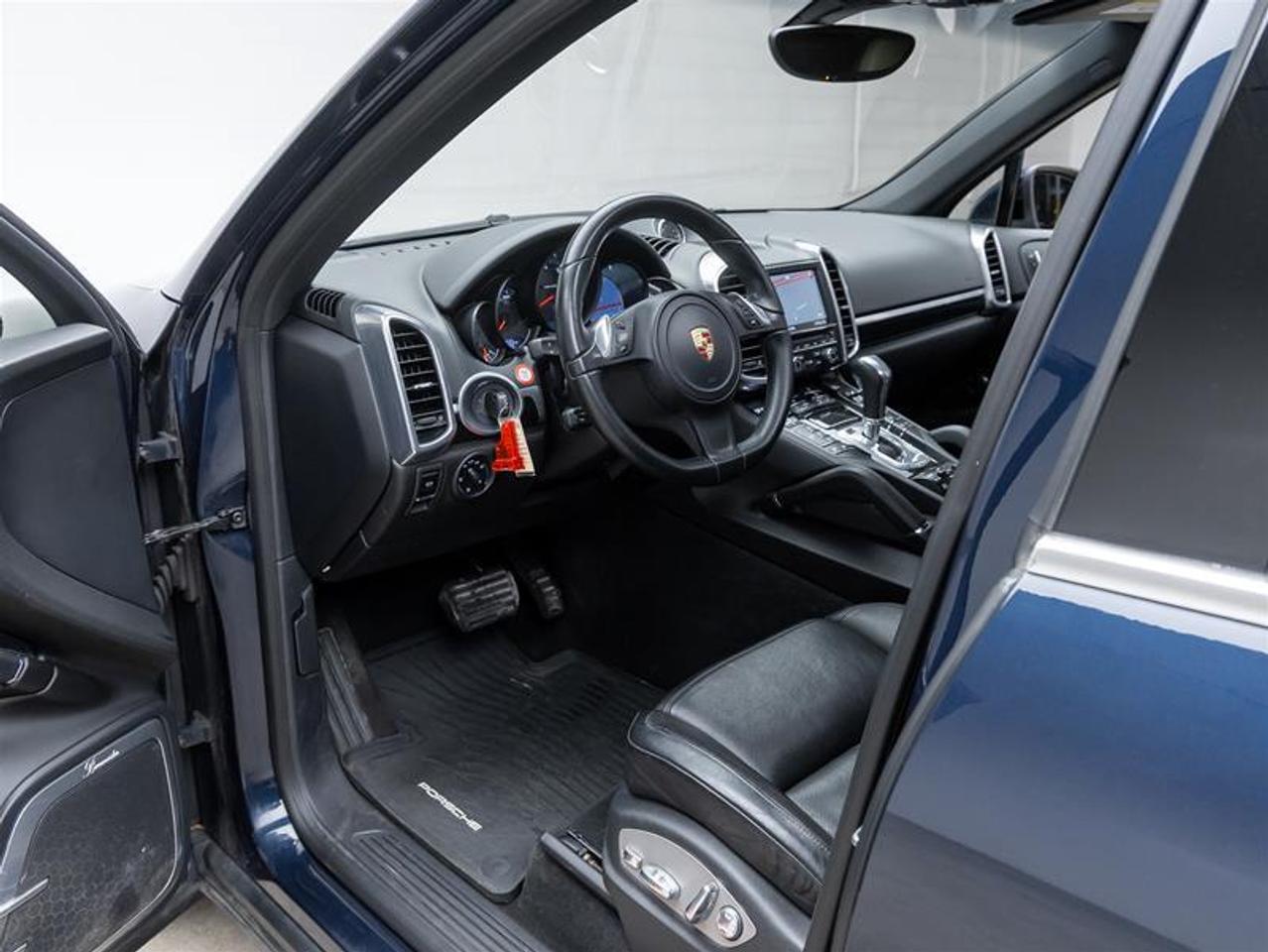 2013 Porsche Cayenne  Photo