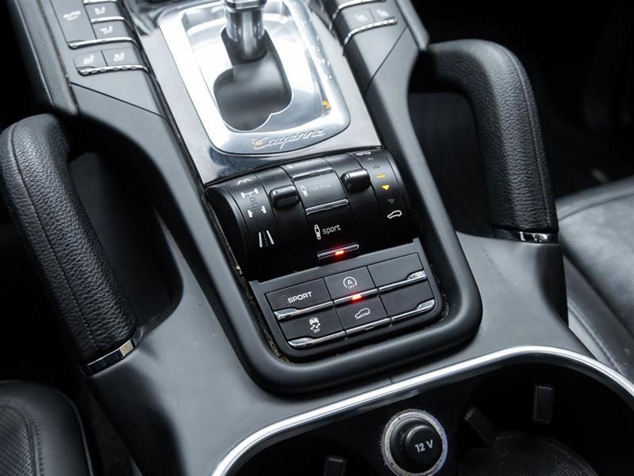 2013 Porsche Cayenne  Photo