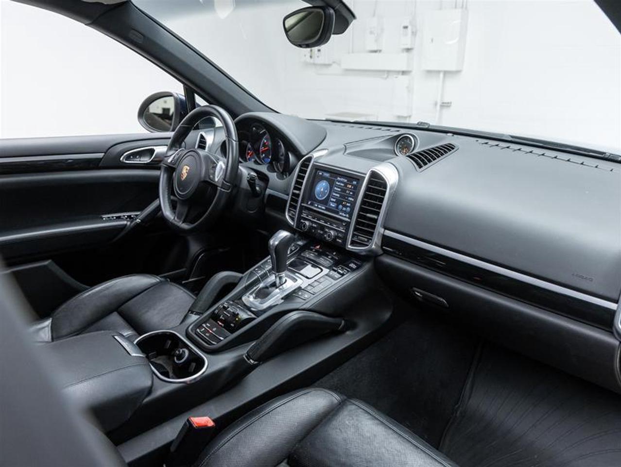 2013 Porsche Cayenne  Photo