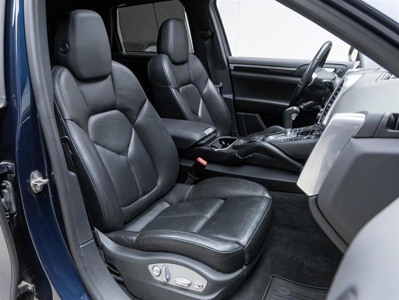 2013 Porsche Cayenne  Photo