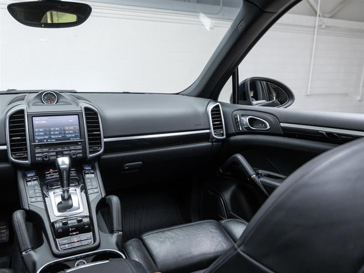 2013 Porsche Cayenne  Photo
