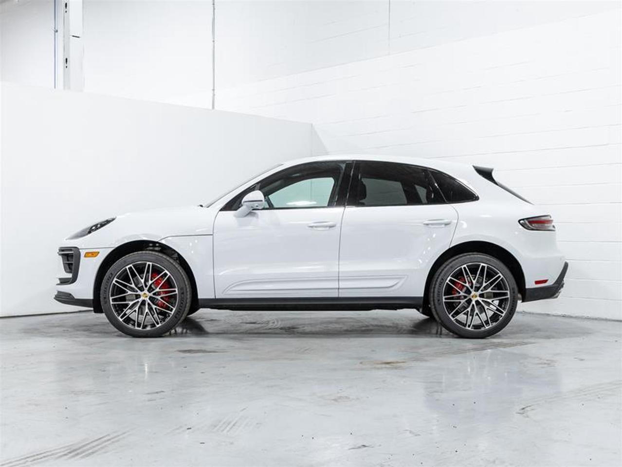 2025 Porsche Macan  Photo