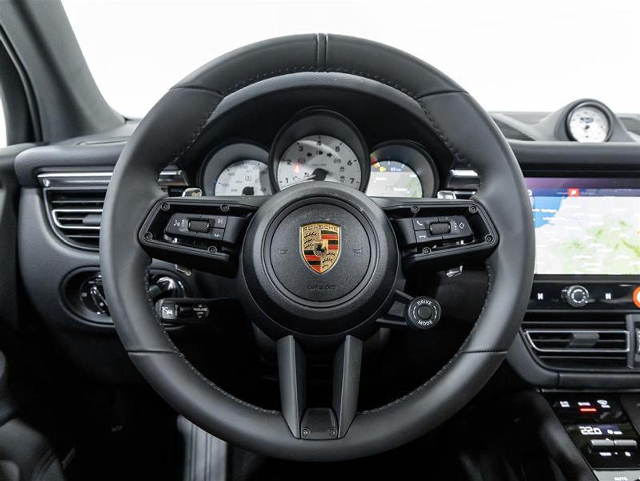 2025 Porsche Macan  Photo