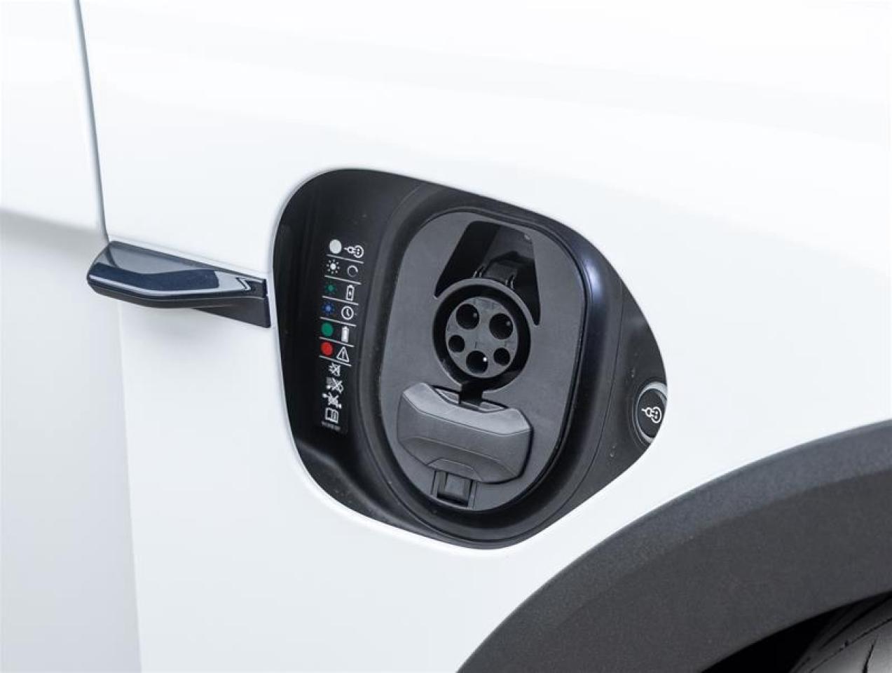 2021 Porsche Taycan  Photo