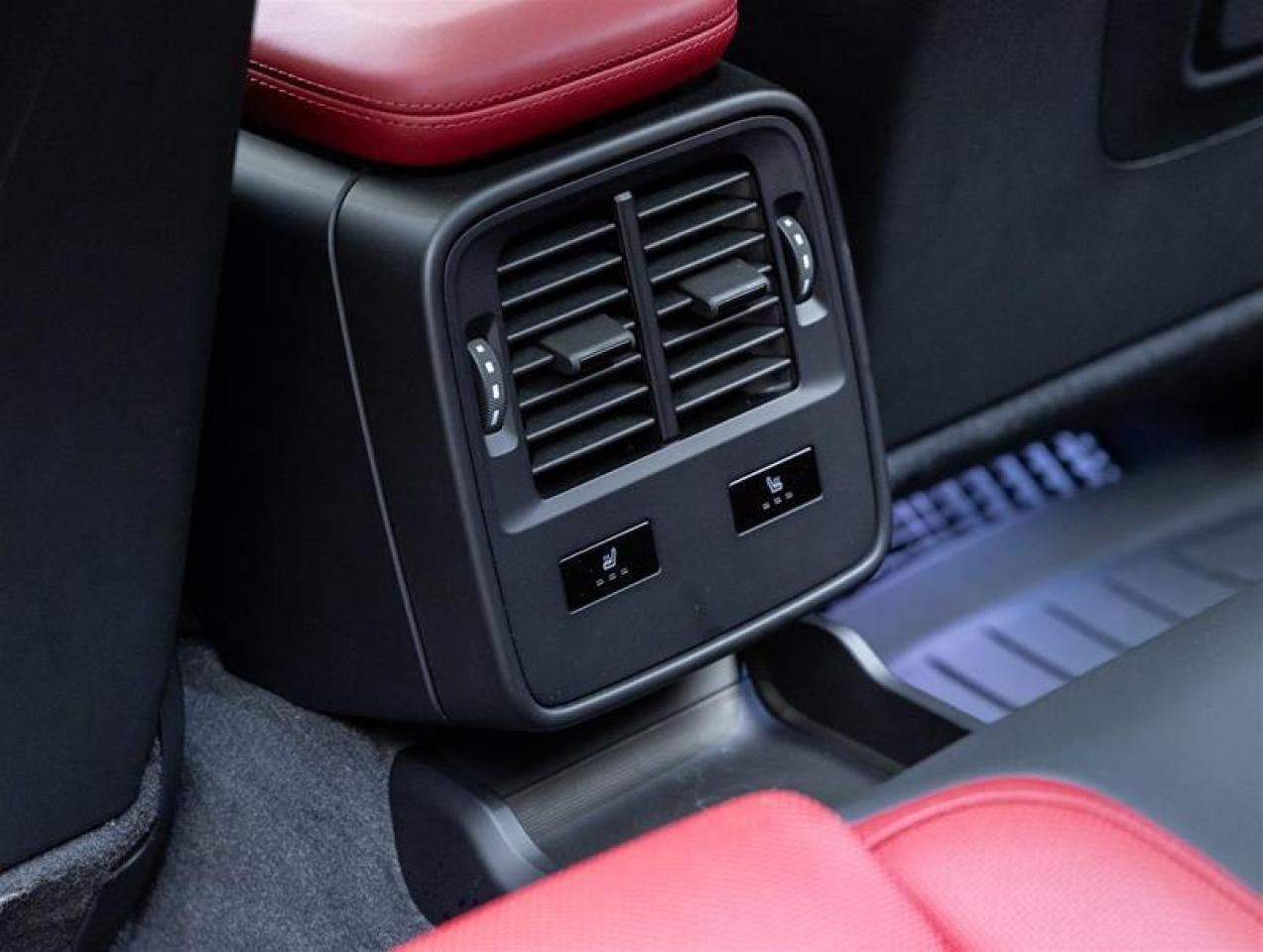 2021 Porsche Taycan  Photo