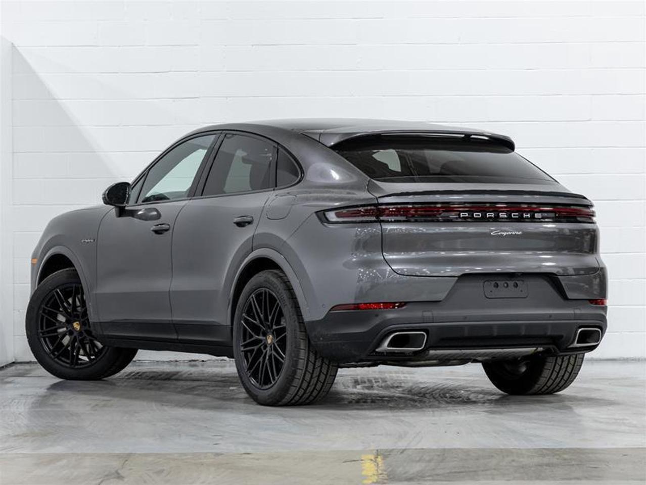 2025 Porsche Cayenne  Photo