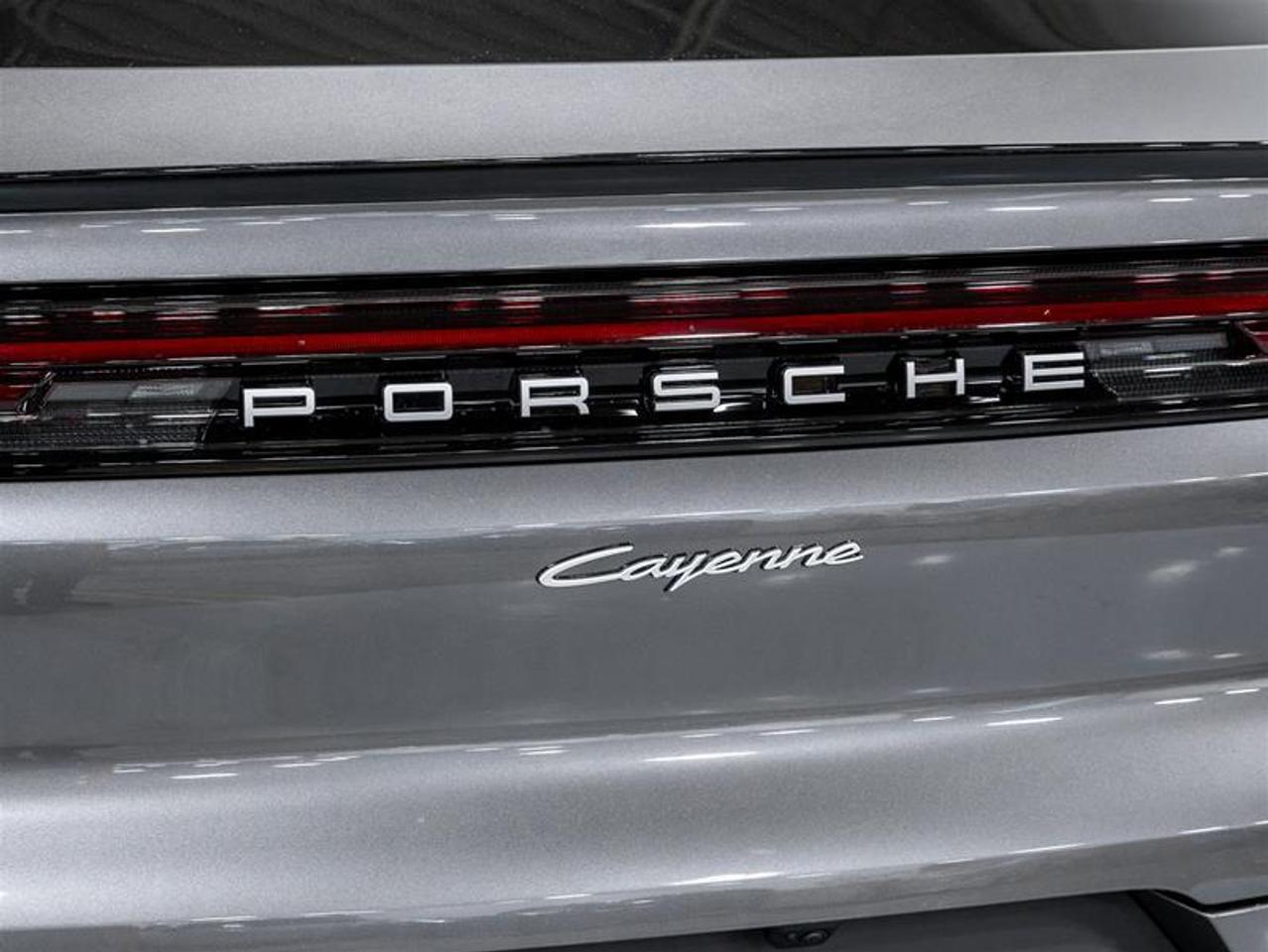 2025 Porsche Cayenne  Photo