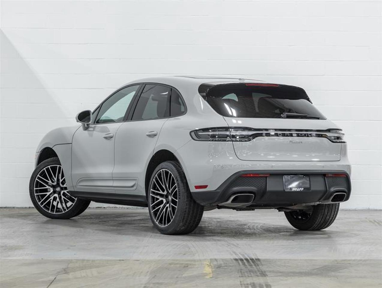 2026 Porsche Macan  Photo