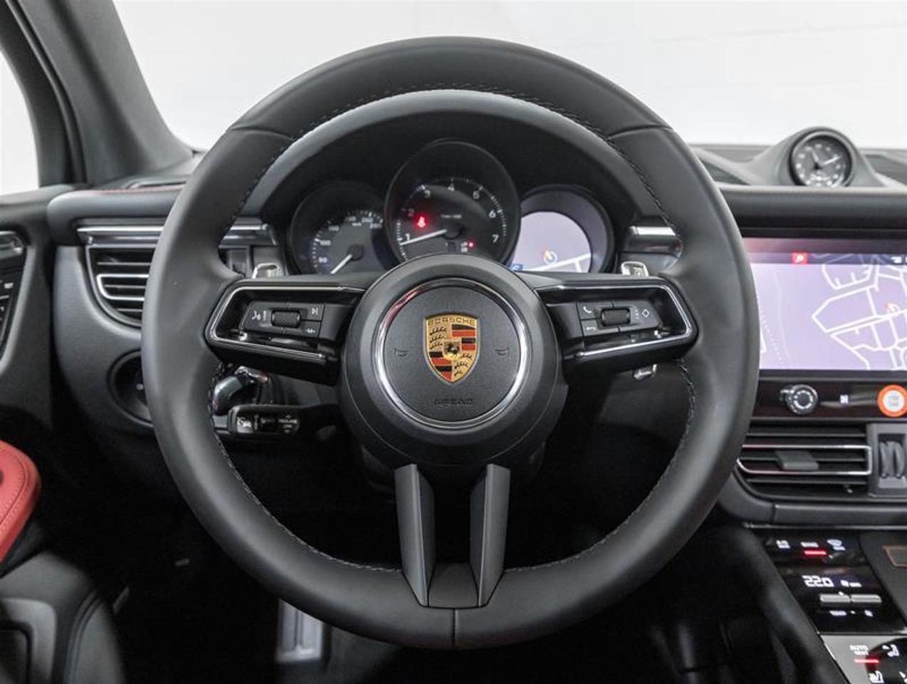 2026 Porsche Macan  Photo