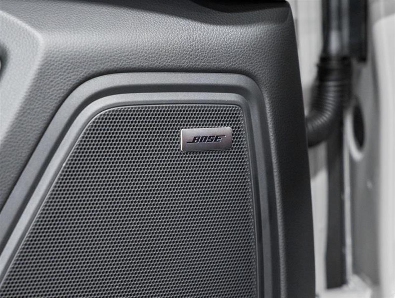 2026 Porsche Macan  Photo